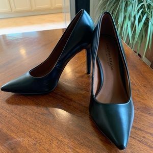 Christian Siriano black heels